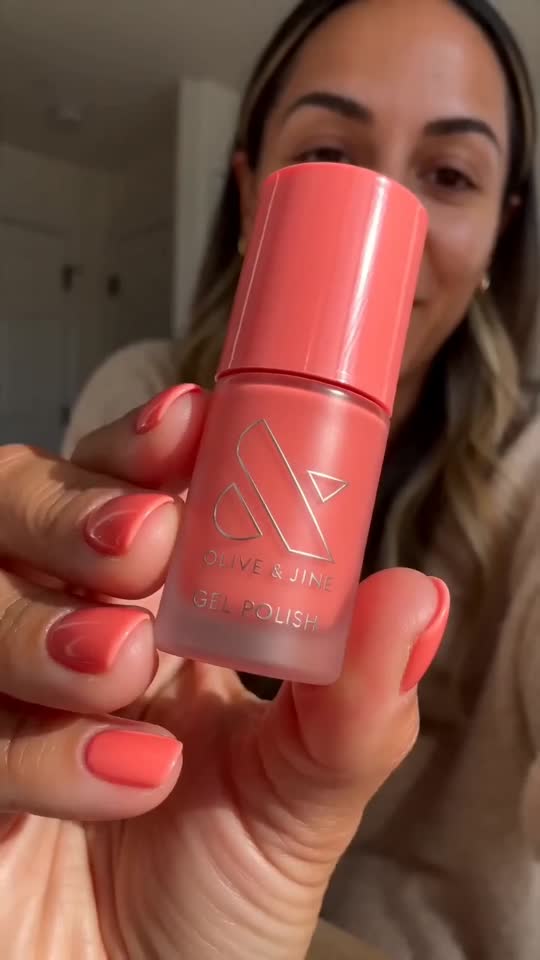 AI Beauty Video 01KTW7SQYB thumbnail